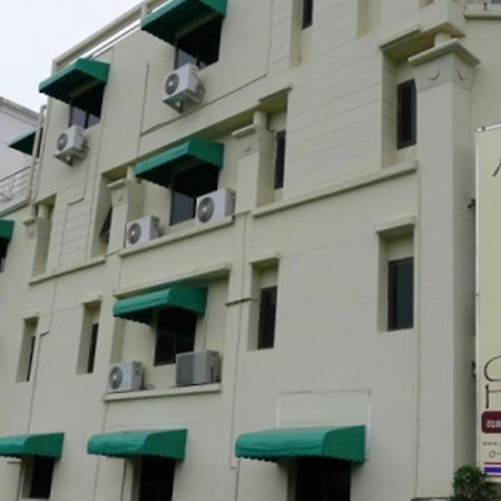 Adonis Guest House Patong Exterior foto