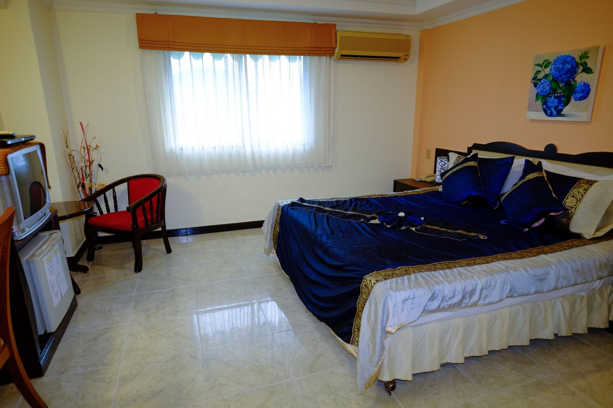 Adonis Guest House Patong Exterior foto