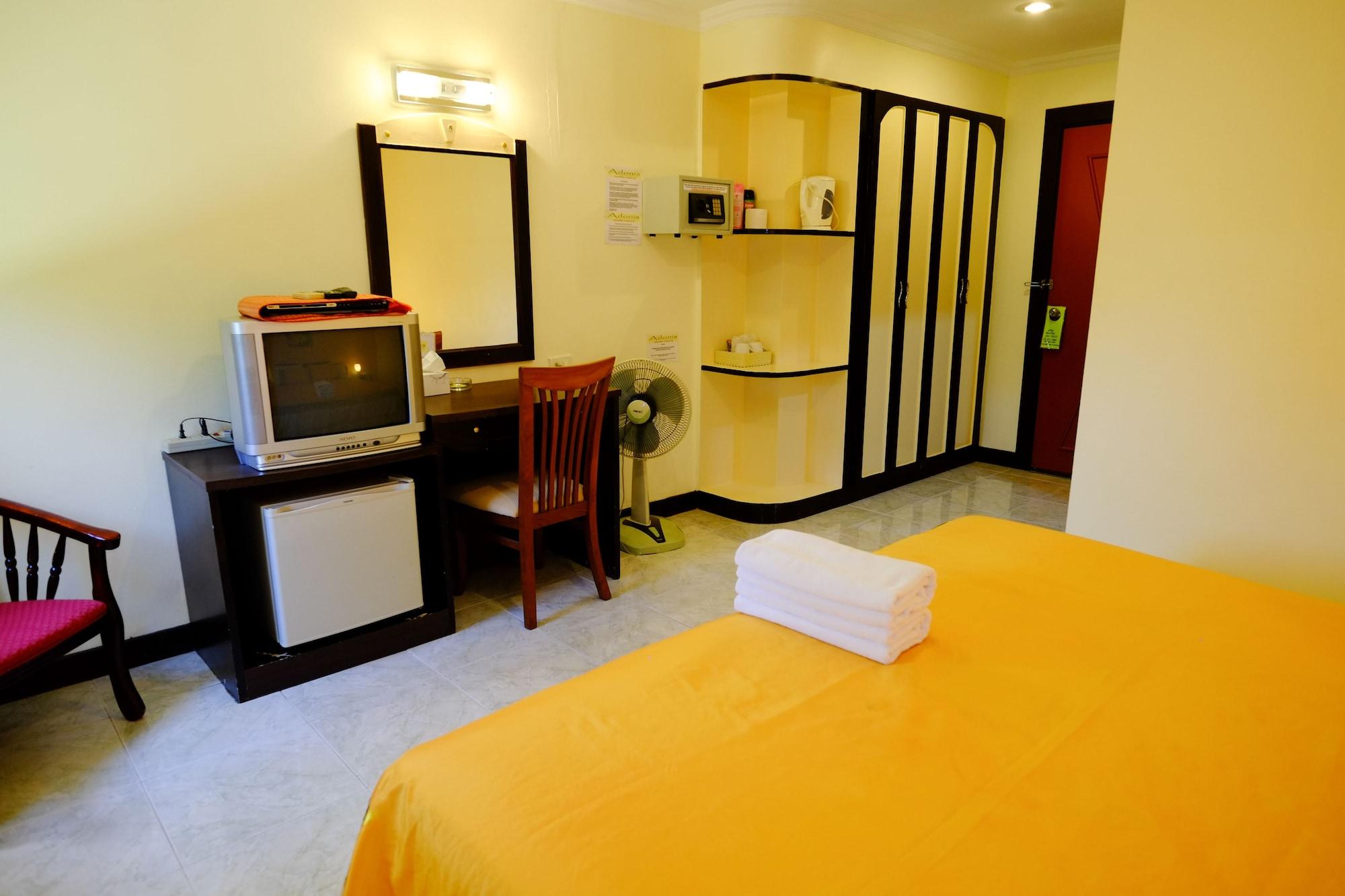 Adonis Guest House Patong Exterior foto
