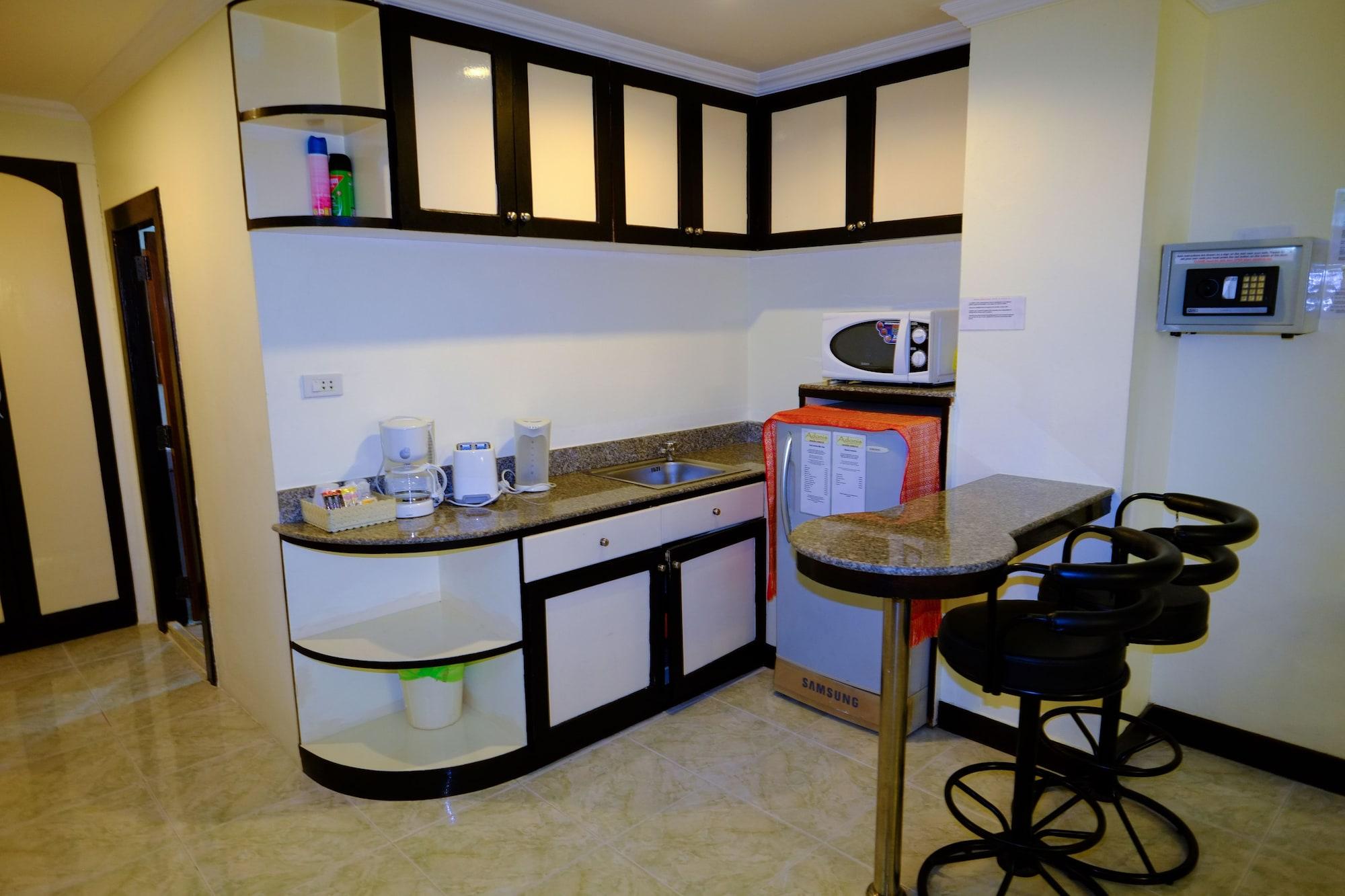 Adonis Guest House Patong Exterior foto