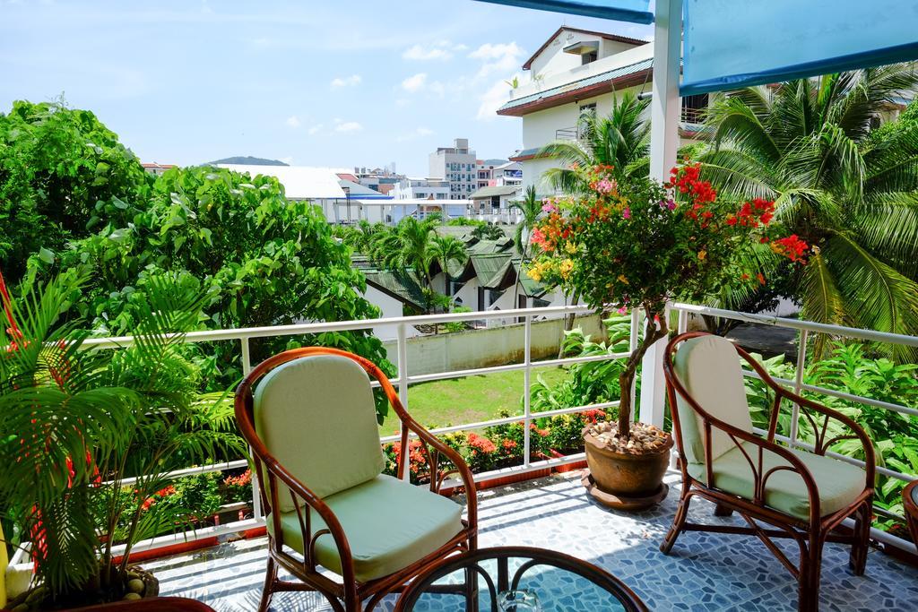 Adonis Guest House Patong Exterior foto