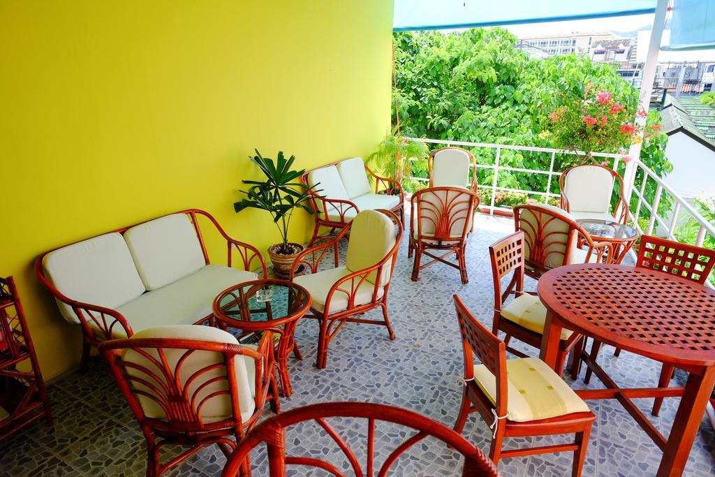 Adonis Guest House Patong Exterior foto