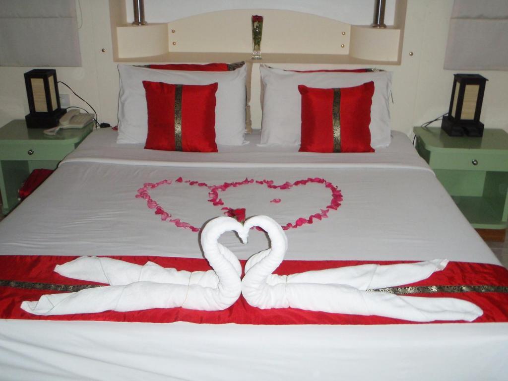 Adonis Guest House Patong Zimmer foto