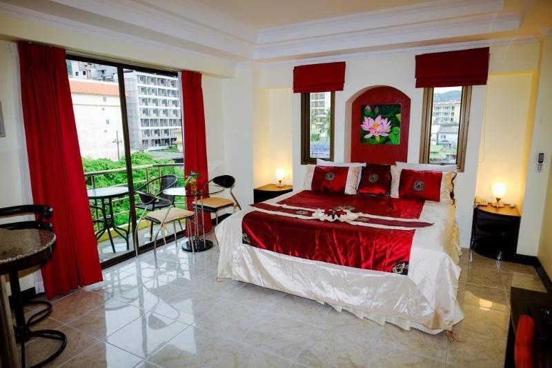 Adonis Guest House Patong Exterior foto